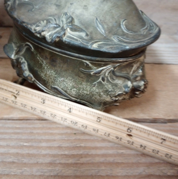 Antique Footed Art Nouveau Jewelry Casket Trinket Box Metal. Roughly 5" X 4". - Picture 6 of 8